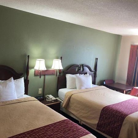 Motor Inns Of America Madisonville Екстер'єр фото
