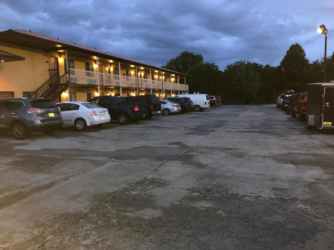 Motor Inns Of America Madisonville Екстер'єр фото