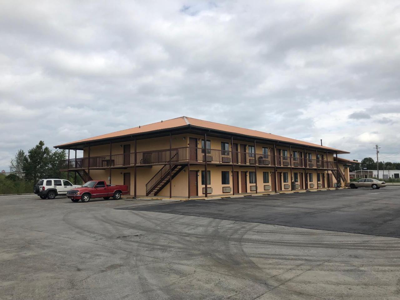 Motor Inns Of America Madisonville Екстер'єр фото