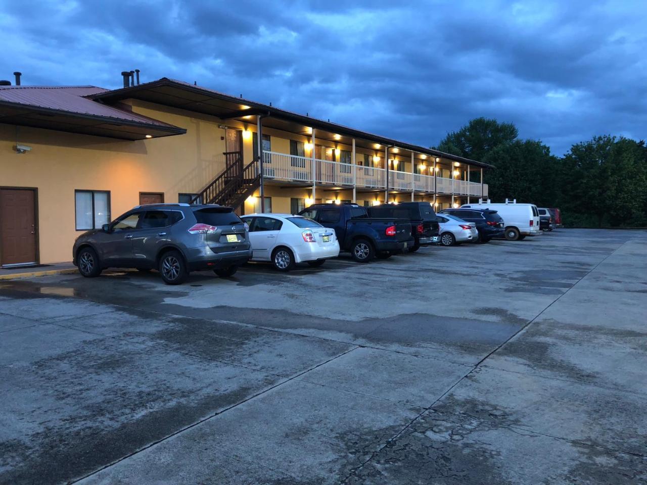 Motor Inns Of America Madisonville Екстер'єр фото